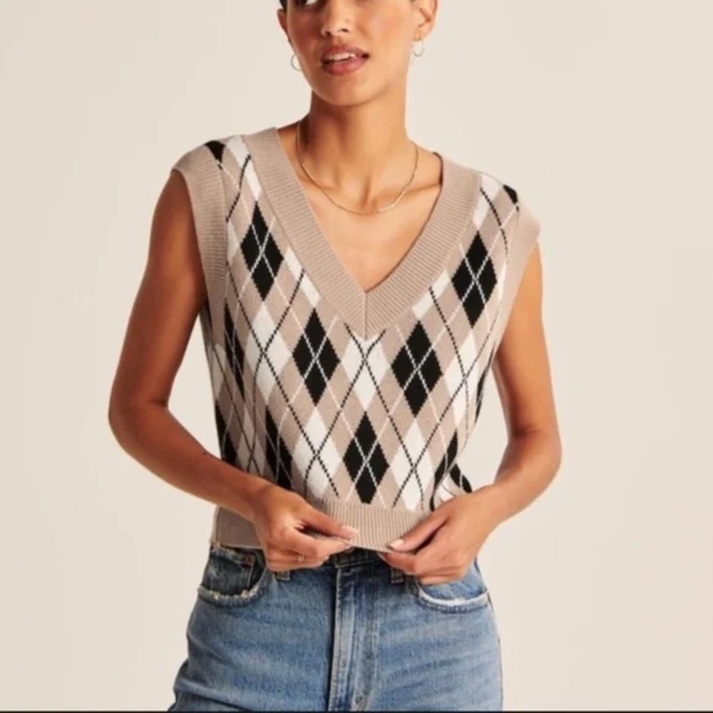 Abercrombie & Fitch Argyle Sweater Vest